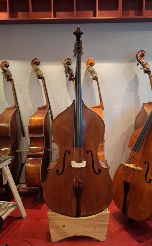 Rumensk kontrabass (3/4)